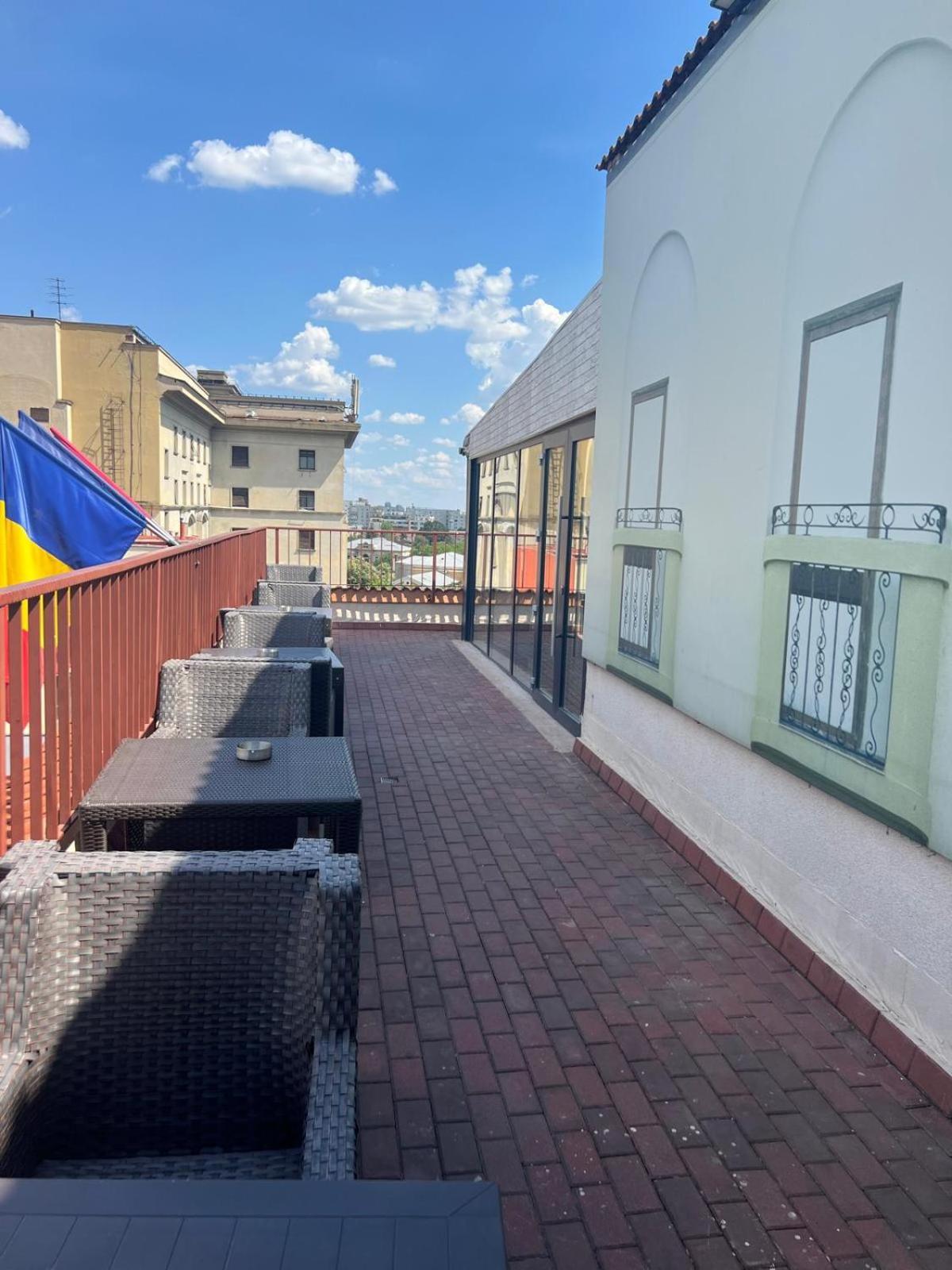 Hotel Reina Bucharest Exterior photo